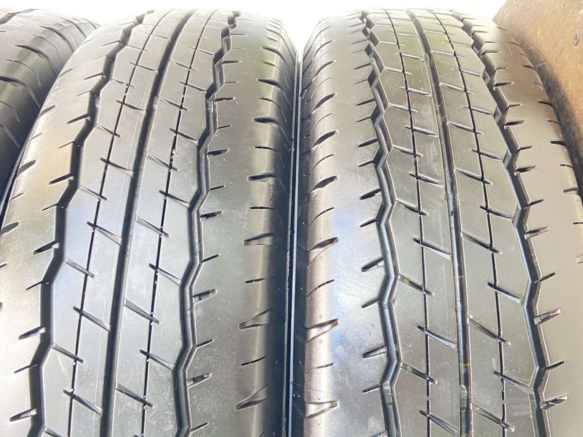 195/80R15 107L トーヨーV02e 中古品　4本 中古タイヤ 4本セット 195/80R15 107/105L トーヨー V-02e サマー