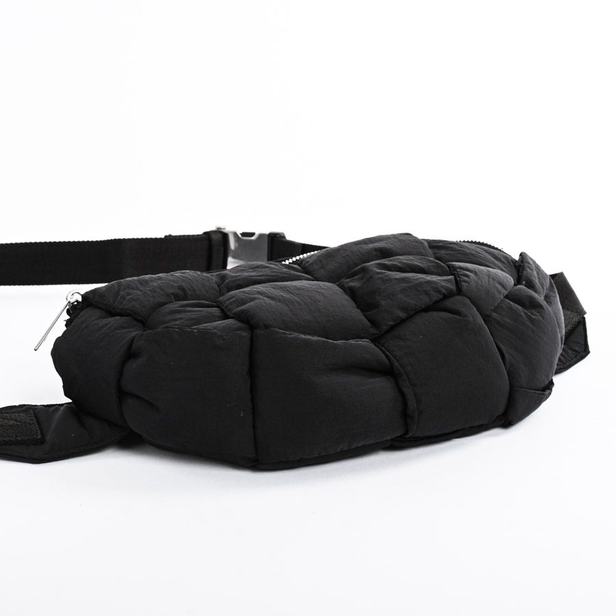BOTTEGA VENETA ボッテガヴェネタ ボディバッグ カセットバム