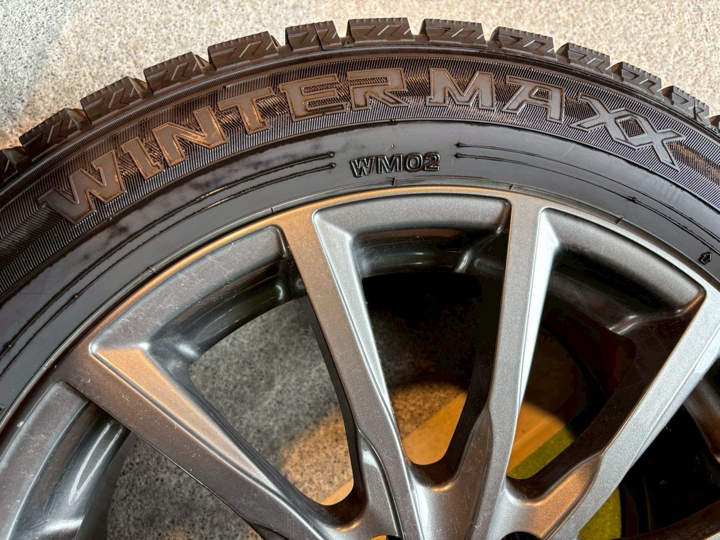 スタッドレタイヤホイールセット 215