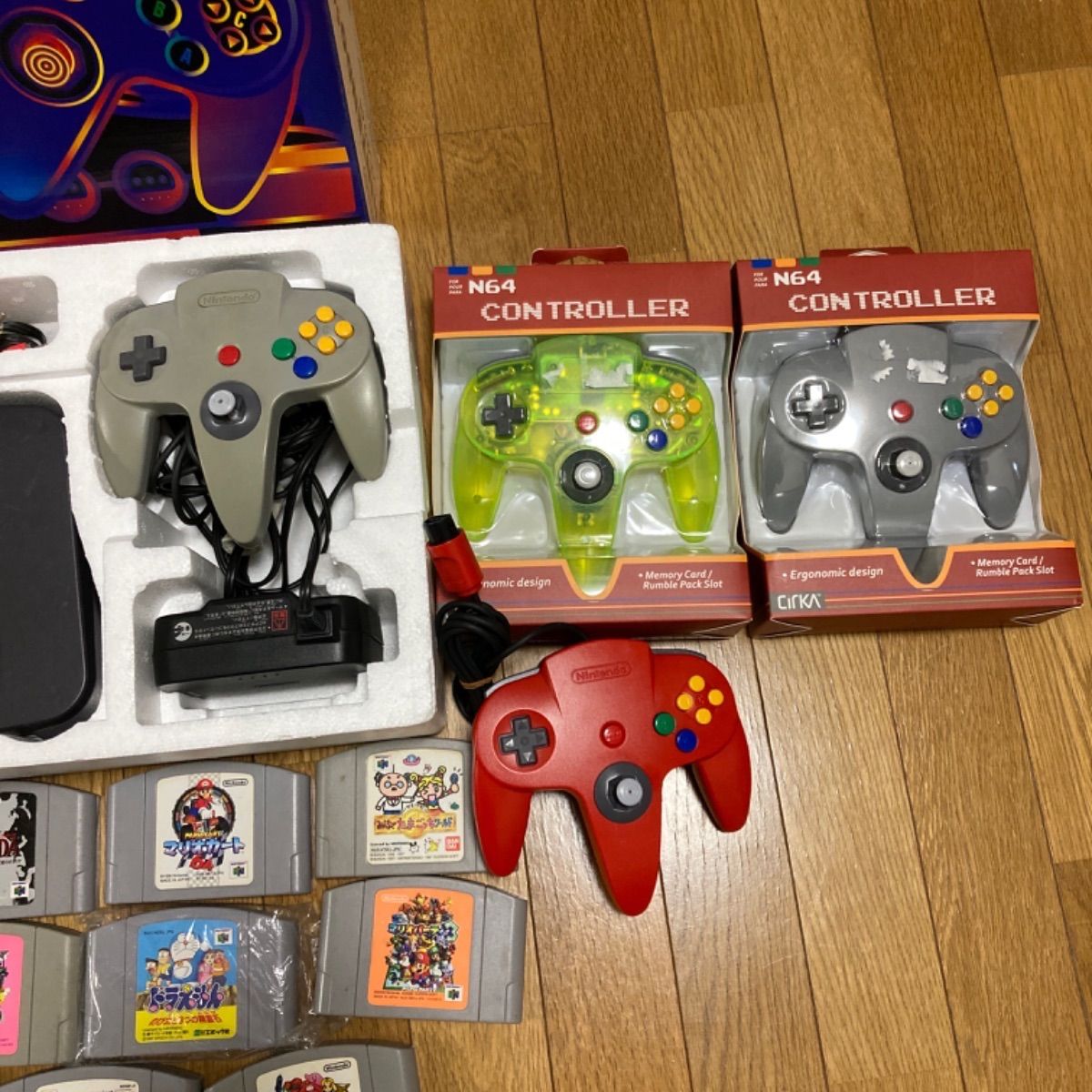 任天堂64本体、カセット12個、コントローラー4個 ニンテンドー64本体