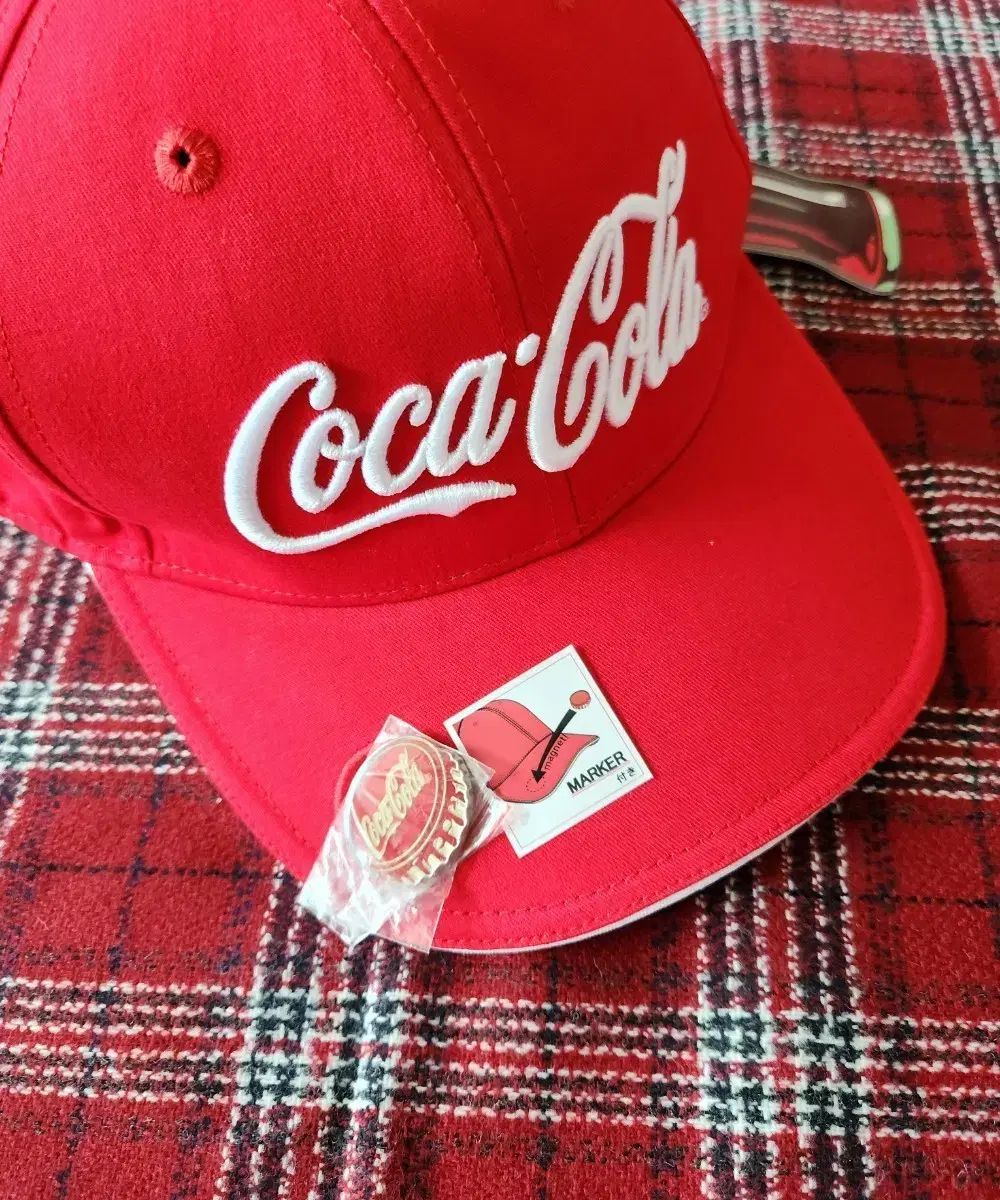 ジャック バーニー X コカコーラ ボールキャップ ＆ マーカー レッド