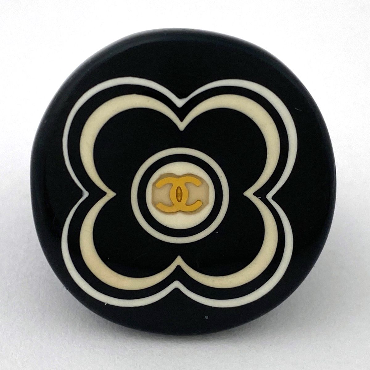 CHANEL　シャネル　ココマーク　プラスチック　クローバー　リング シャネル CHANEL ココマーク リング クローバーモチーフ 花 指輪