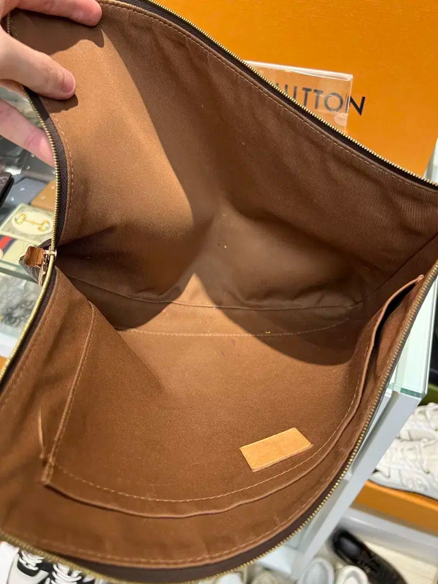 Vuitton ルイヴィトン