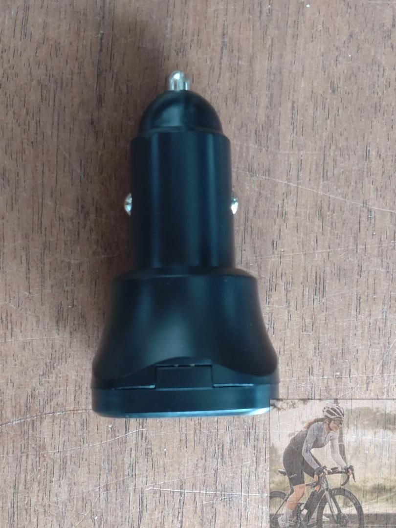 美品・新品未使用】メルセデス・ベンツ シガーソケット USB 3ポート 
