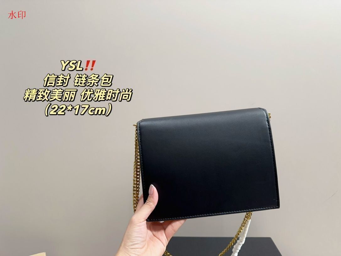 サンローラン封筒バッグ（シルバーバックルショルダーバッグ