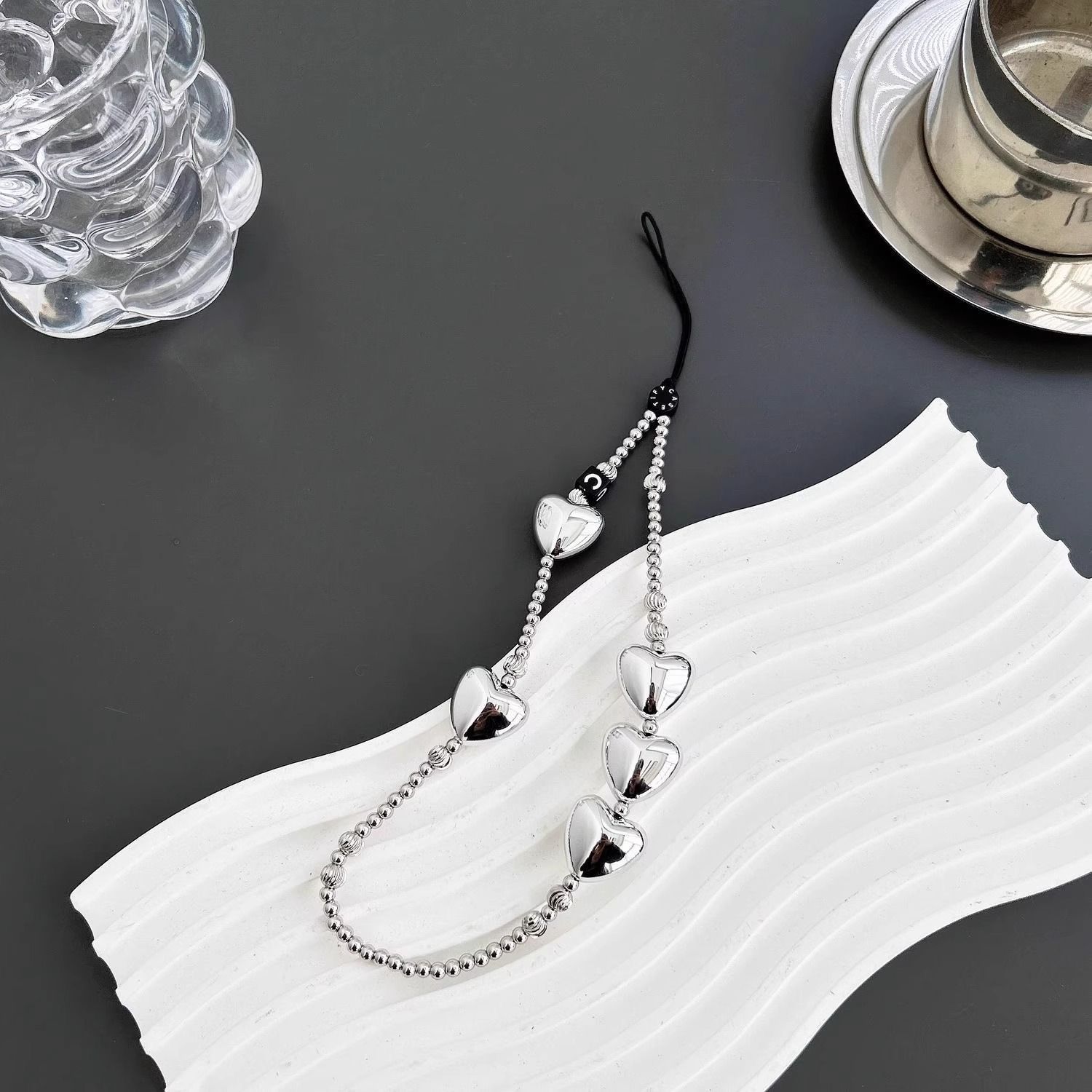 新作入荷，2025】 CASETiFY Chrome Doodles シルバー ミラースマホ