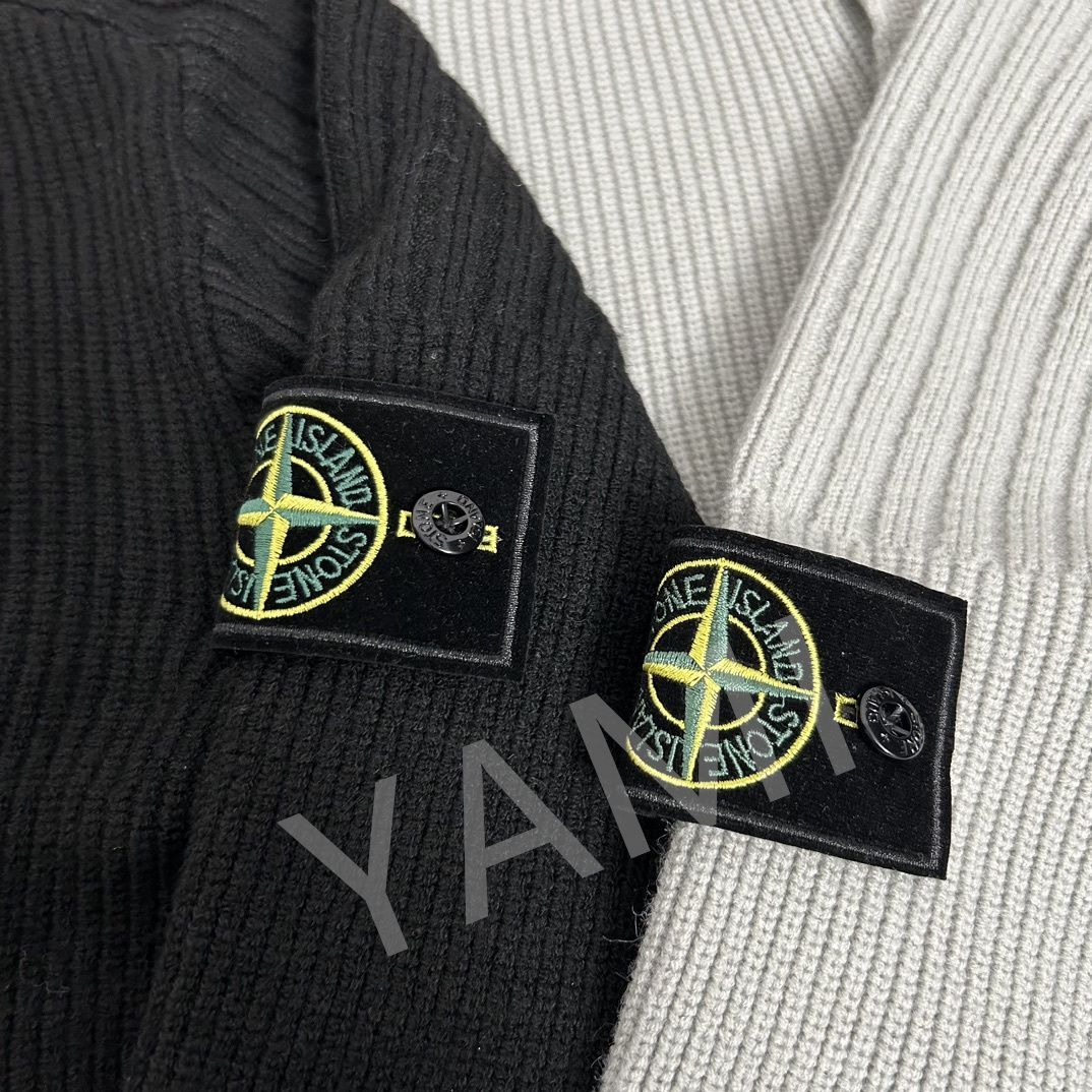 Stone Islandストーンアイランドボタンタートルネックセーター