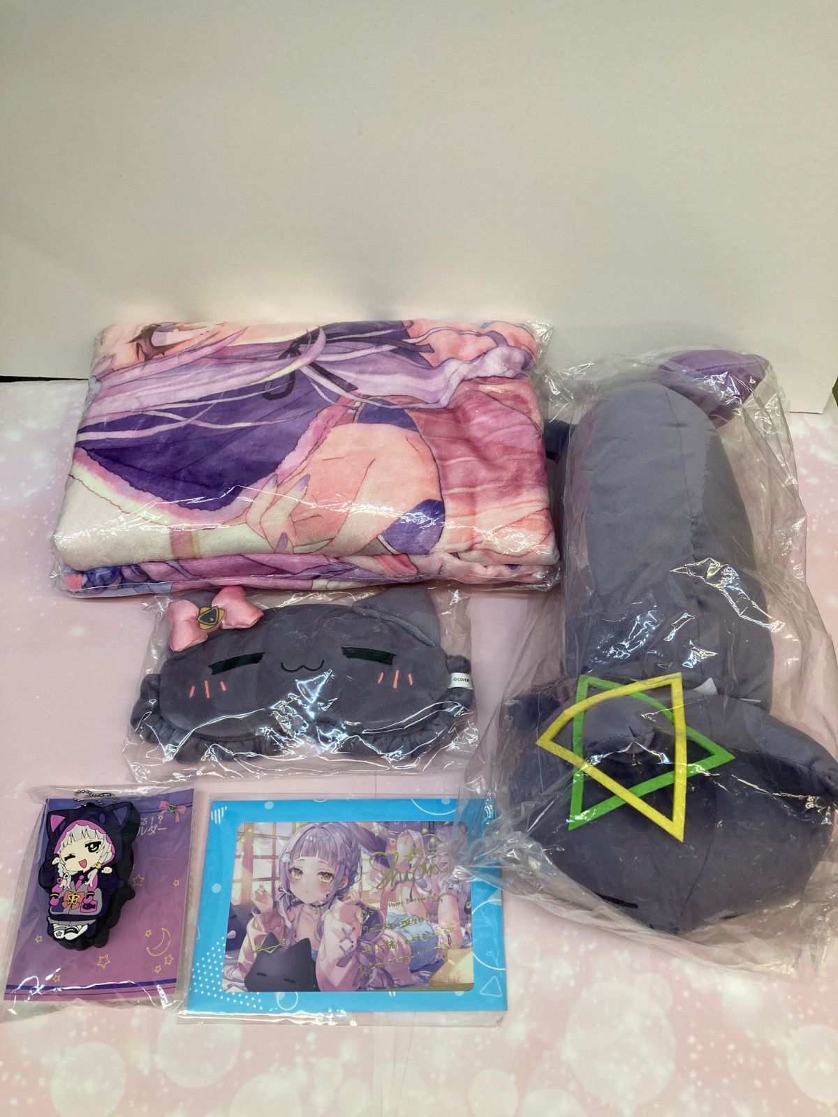 直筆 チェキカード 単品】ホロライブ フワワ・アビスガード 誕生