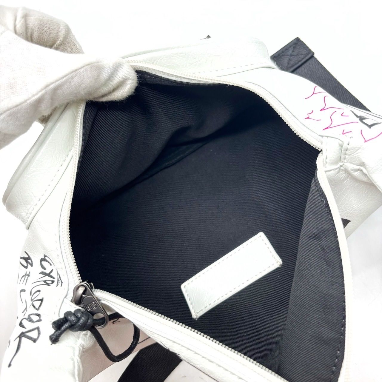 最終値下げ【美品】バレンシアガ ストア エクスプローラー レザー