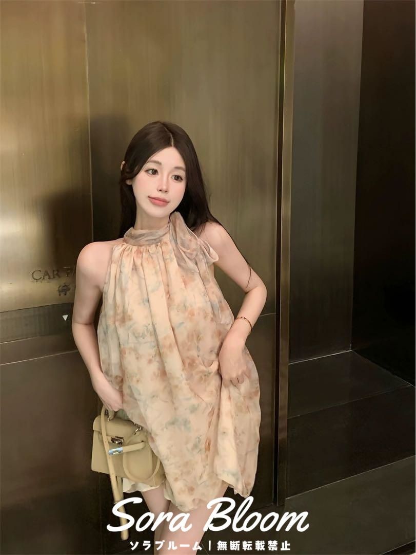 シフォンミニワンピース　花柄　ホルターネック　女子会　デート 新品未使用シフォンミニワンピース 花柄 ホルターネック 女子会