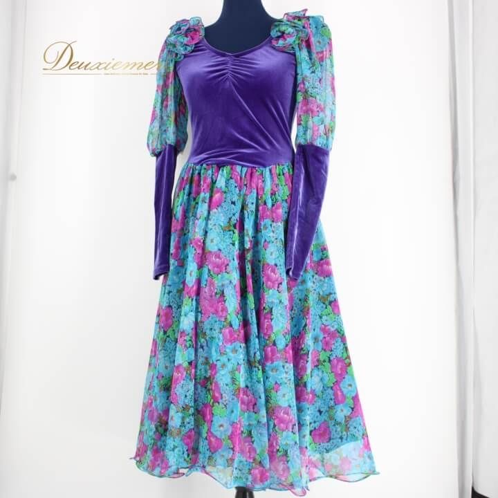 社交ダンス 衣装 ドレス ワンピース レッスンウェア レディース オールシーズン パープル系 グリーン系 ブルー系 青 水色 紫 緑 花柄 長袖 大きく広がるスカート シックデザイン 伸縮性 フェミニン おしゃれ ダンス用 LLC-HASEGAWATOSO_COM