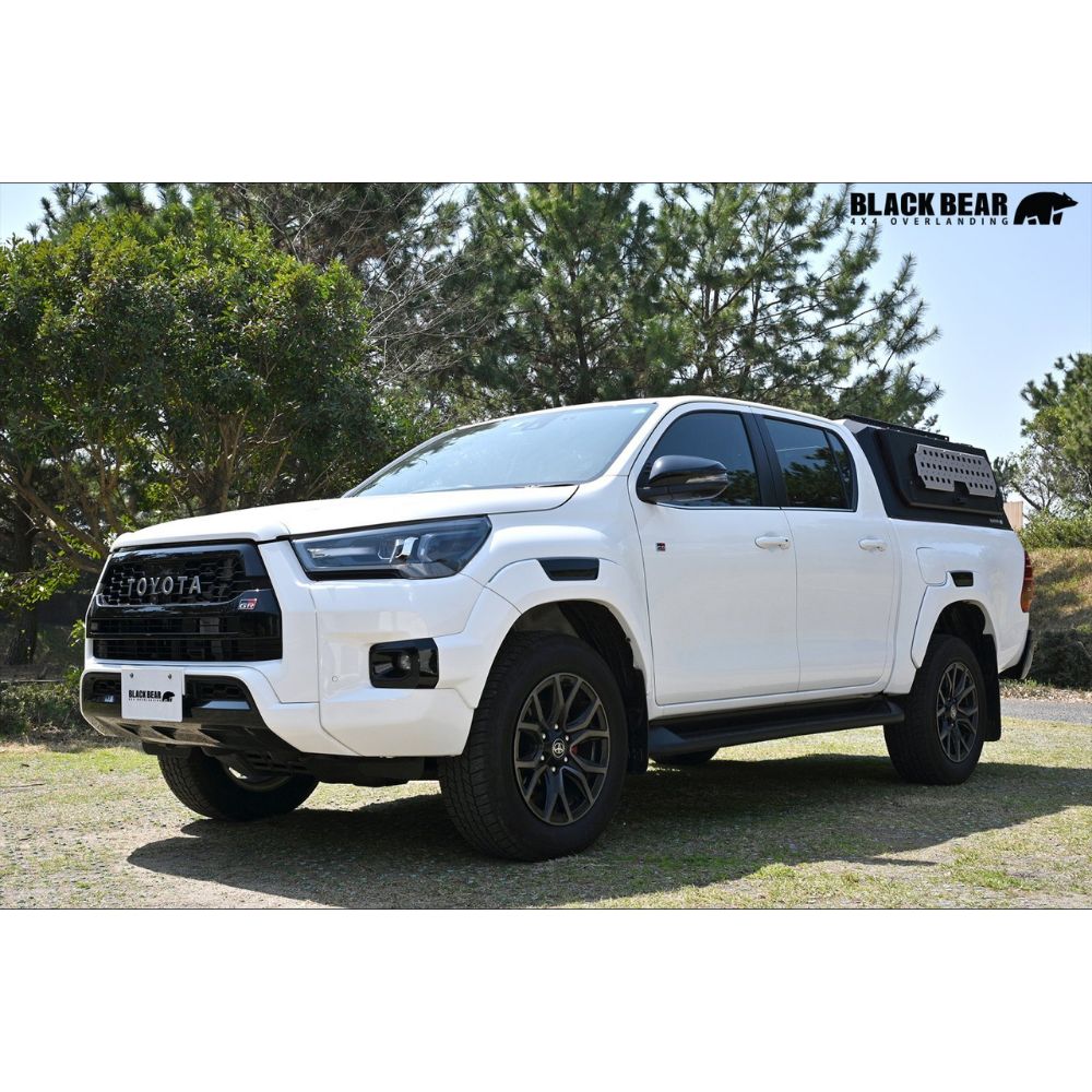 武装的ビジュアル キャノピー ハイラックス GUN125 H29 9- CAN004 アルミ合金 レール付 LED3WAYハイマウントランプ装備