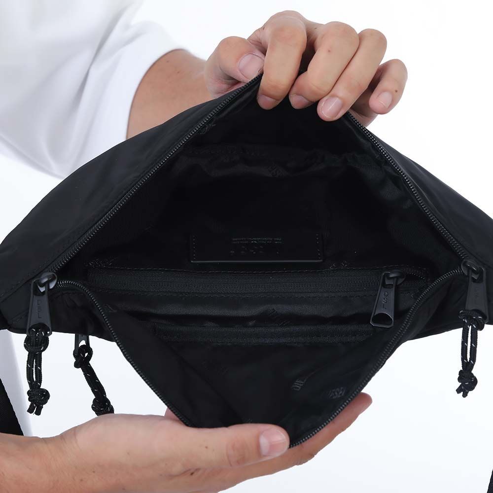 新品 DIESEL ディーゼル X10311 P8166 T8013 D-PACK BELTBAG X ボディ