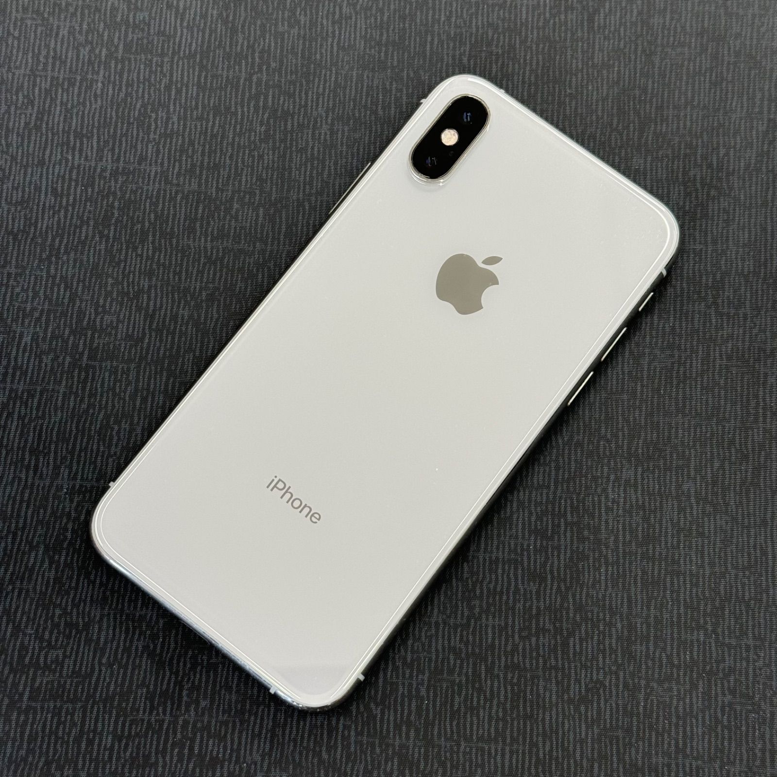 SIMロック解除済 iPhone Xs 256GB シルバー MTE12J/A - メルカリ