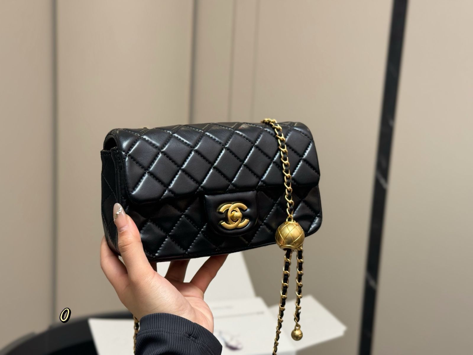 今日特価】Chanel Gold Ball Square Flap Bag ゴールドボール