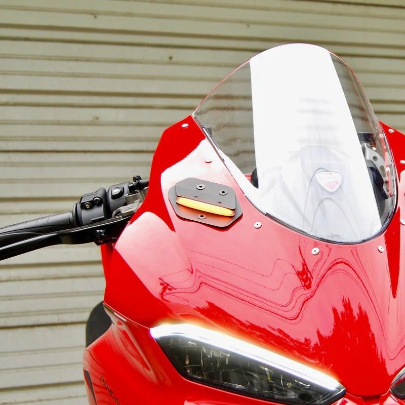 NRC パニガーレ V2 2025 フロントウインカー