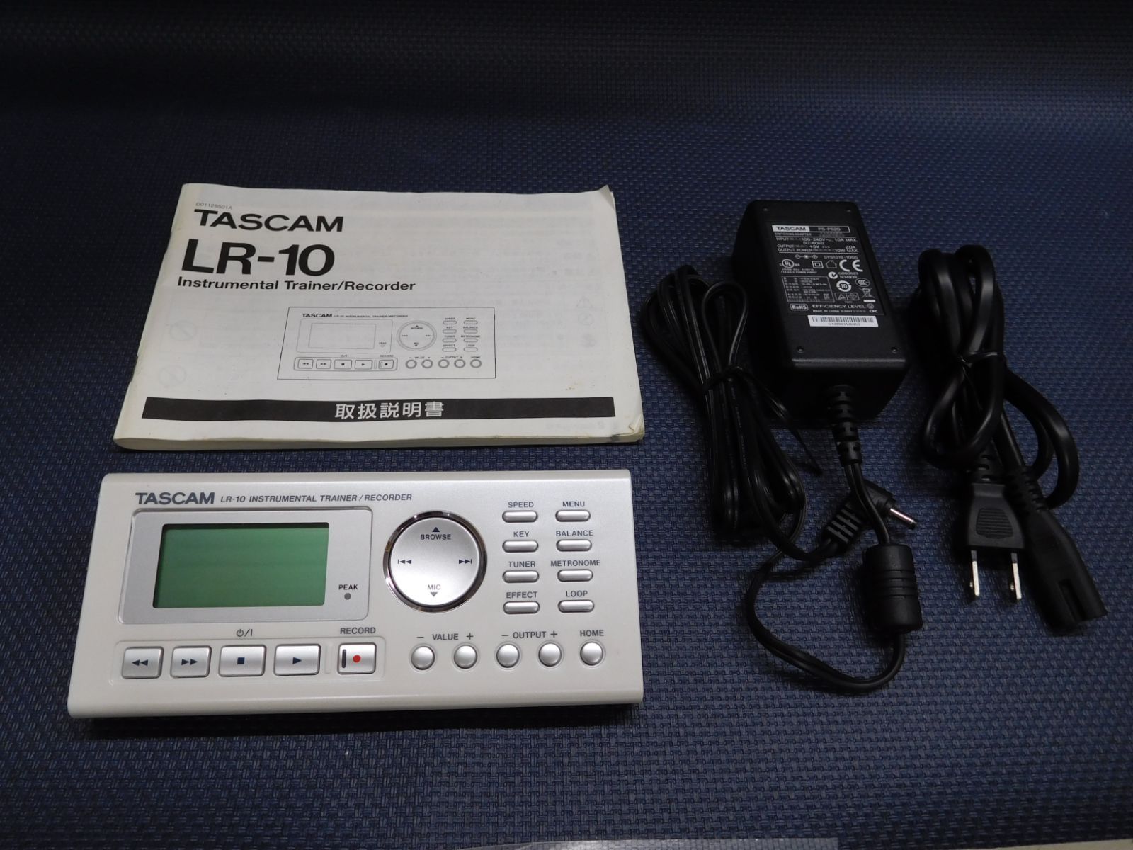 配信機器・PA機器・レコーディング機器 TASCAM LR-10 LR-10 | アコースティックミュージシャンのトレーナー | TASCAM (日本)