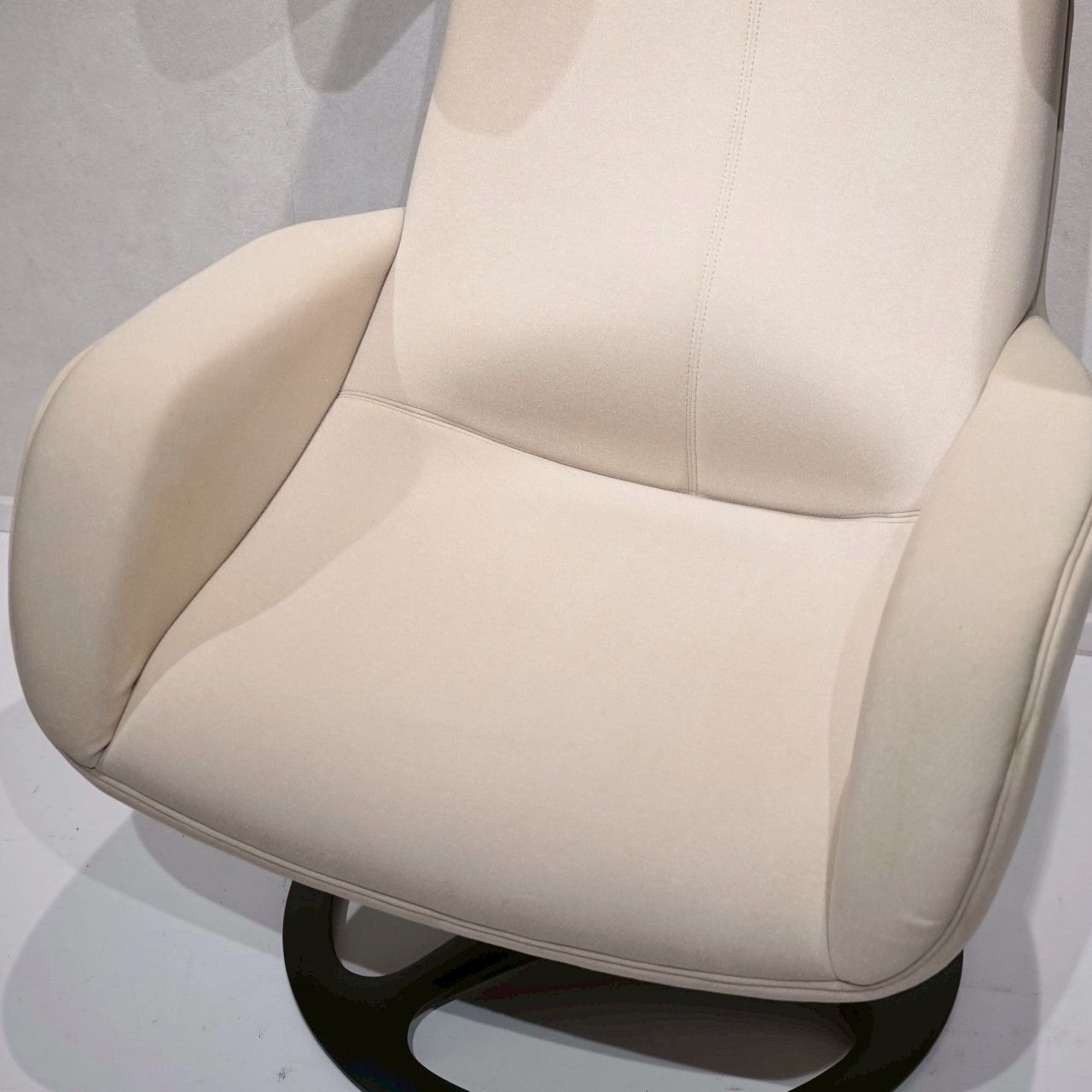 okamura オカムラ lives ライブス パーソナルチェア ラウンジ