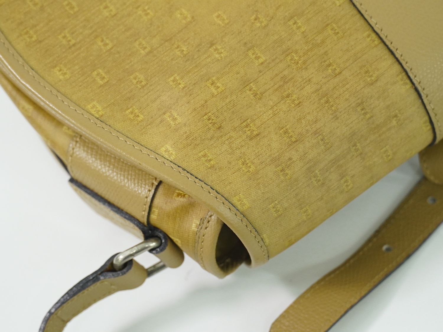 本物 フェンディ FENDI コーティングキャンバス レザー ショルダー  