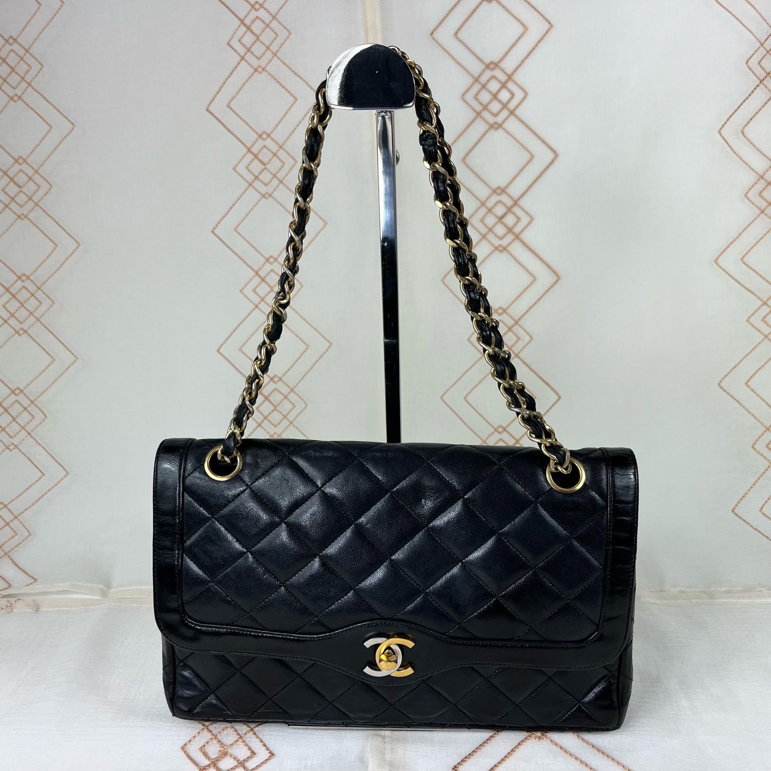 ☆パリ限定デザイン☆ CHANEL シャネル マトラッセ 25 ラムスキン