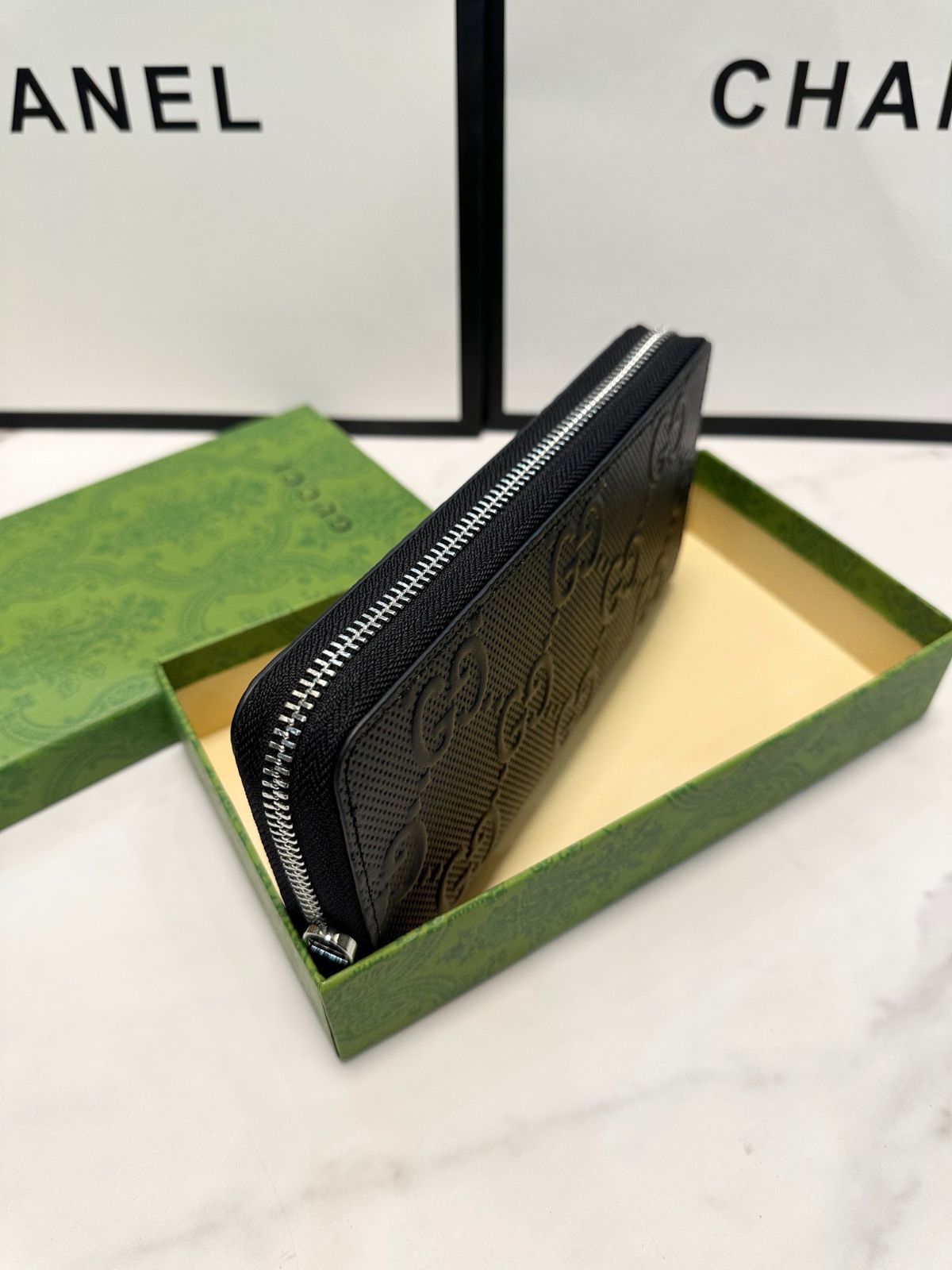 グッチ ブラック