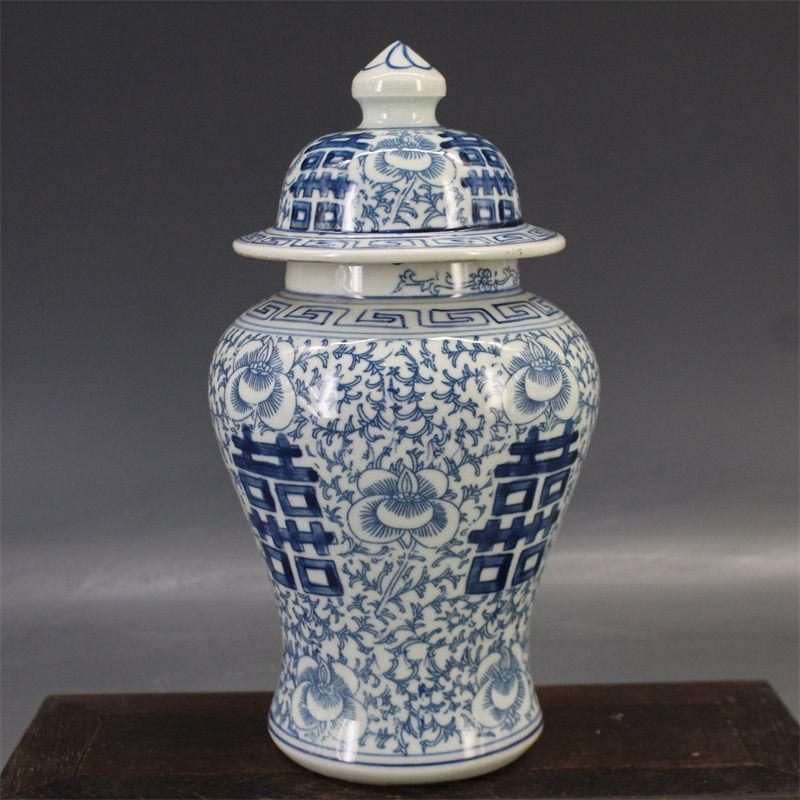 藍地琺瑯彩纏枝紋花瓶 装飾品 花瓶 美品 景徳鎮 陶磁器 工芸品 美術品 置物 藍地琺瑯彩纏枝紋花瓶 装飾品 花瓶 美品 景徳鎮 陶磁器 工芸品