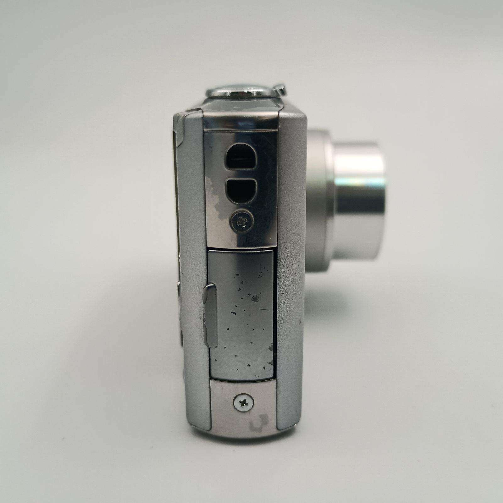 中古　パナソニック　DMC-Fx33 コンパクトデジタルカメラ シルバー Panasonic LUMIX DMC-FX33 Compact DIGITAL Camera Silver