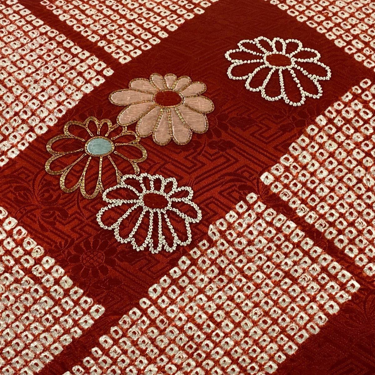 新品未使用　誉田屋源兵衛　芭蕉布幾何学模様 半幅帯 ベージュと赤ドット 新品未使用 誉田屋源兵衛 芭蕉布幾何学模様 半幅帯 ベージュと赤ドット