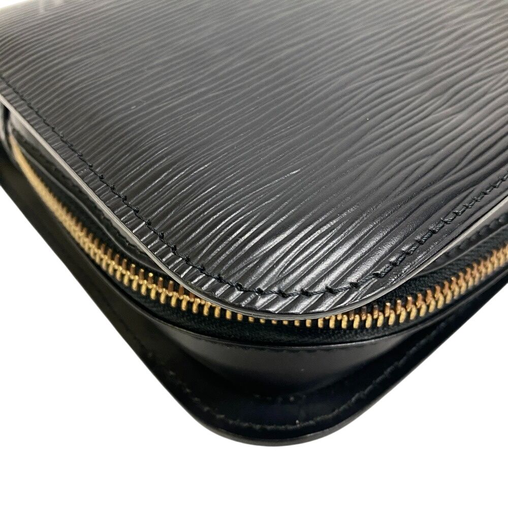 フォロワークーポン LOUIS