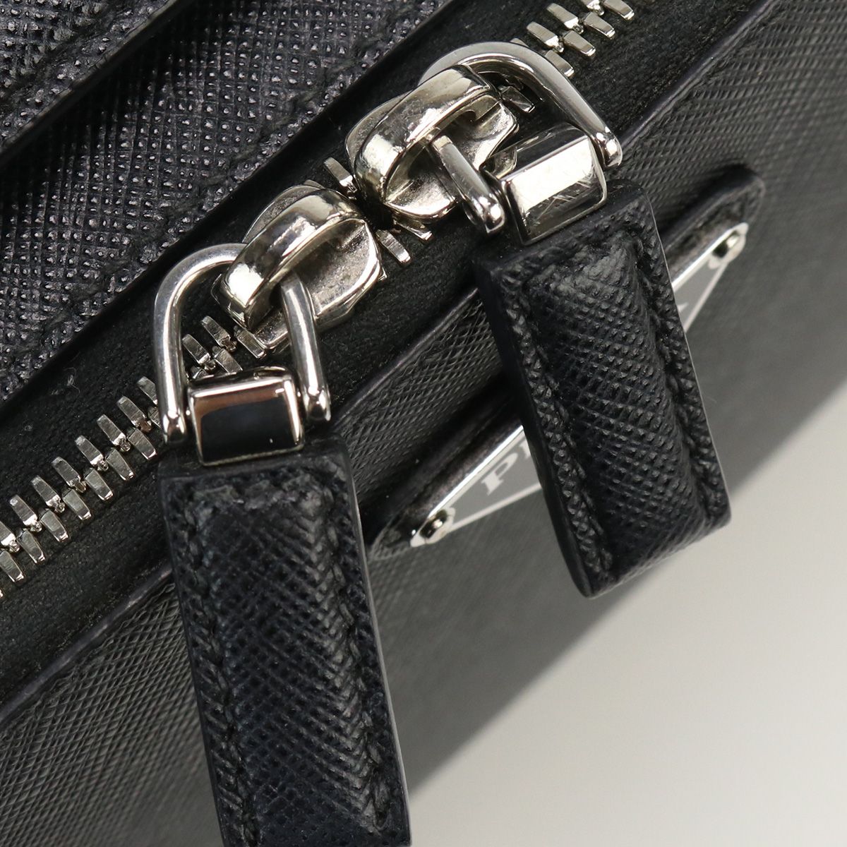 PRADA プラダ ブリックサフィアーノレザーバッグ 2VH069 YMI 9Z2 PRADA プラダ ブリックサフィアーノレザーバッグ 2VH069 YMI 9Z2