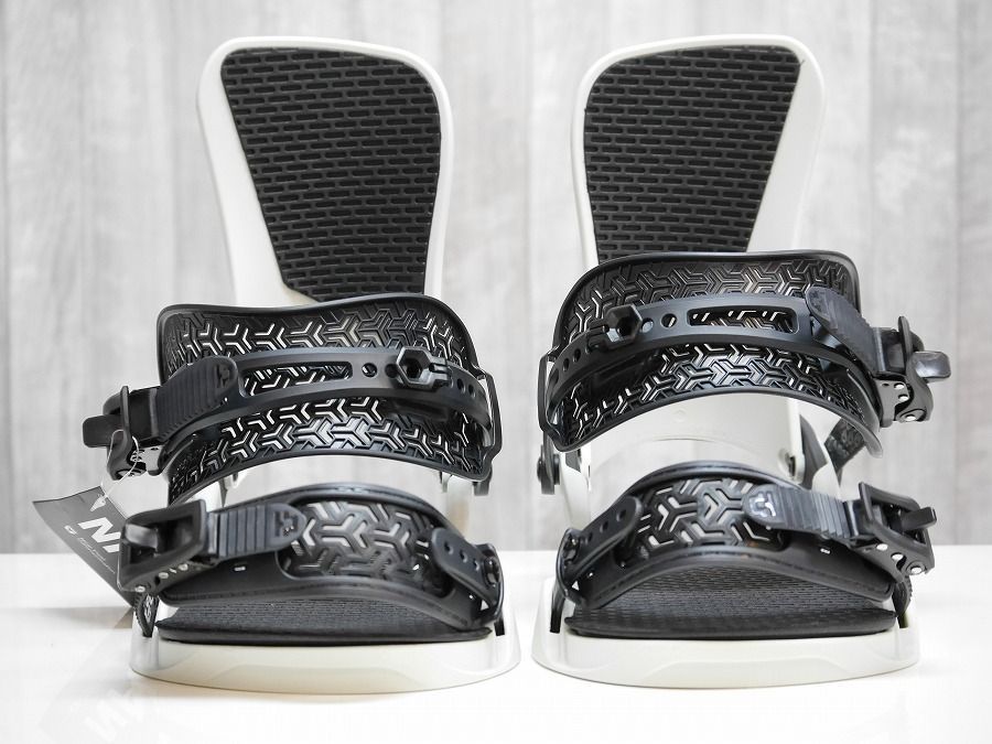 26 UNION STR - BONE - Mサイズ 保証付 スノーボード バインディング