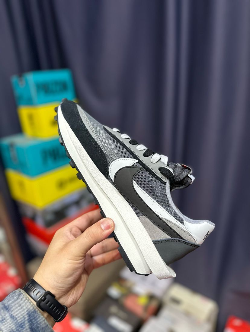 新品・未使用 FRAGMENT × SACAI × NIKE LD WAFFLE