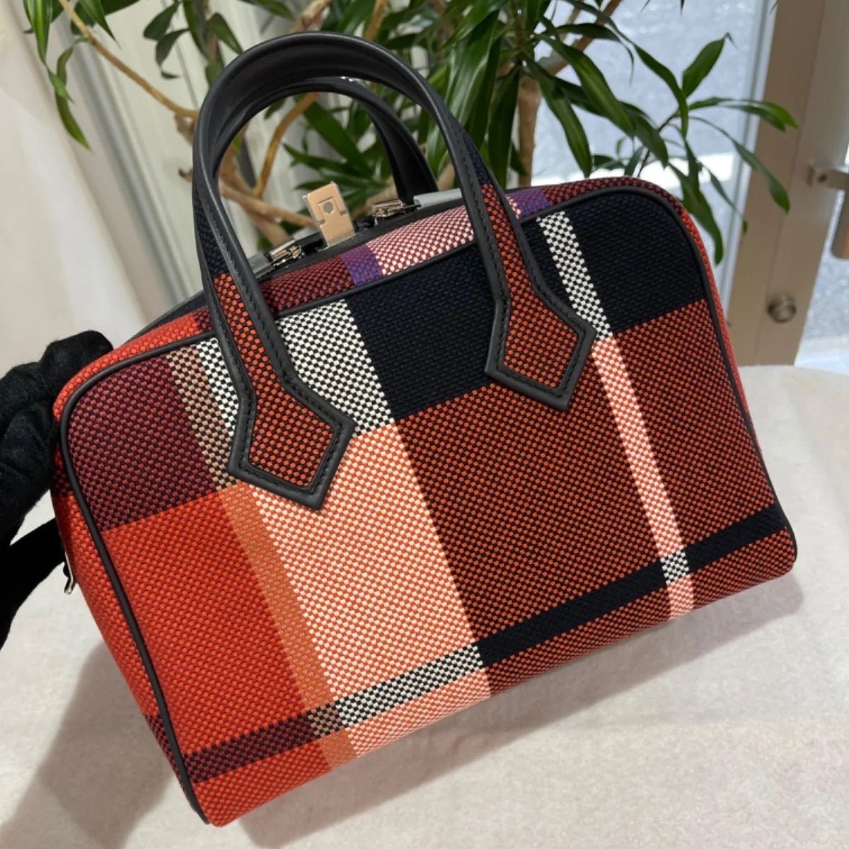 新品】【未使用品】HERMES エルメス ヴィクトリア III ミニトートバッグ トワルアッシュ×スイフト インディゴ シルバー金具 B刻印  2023-2024 AW ハンドバッグ ショルダーバッグ 2WAYバッグ レディース 女性用 ブランド チェック - メルカリ