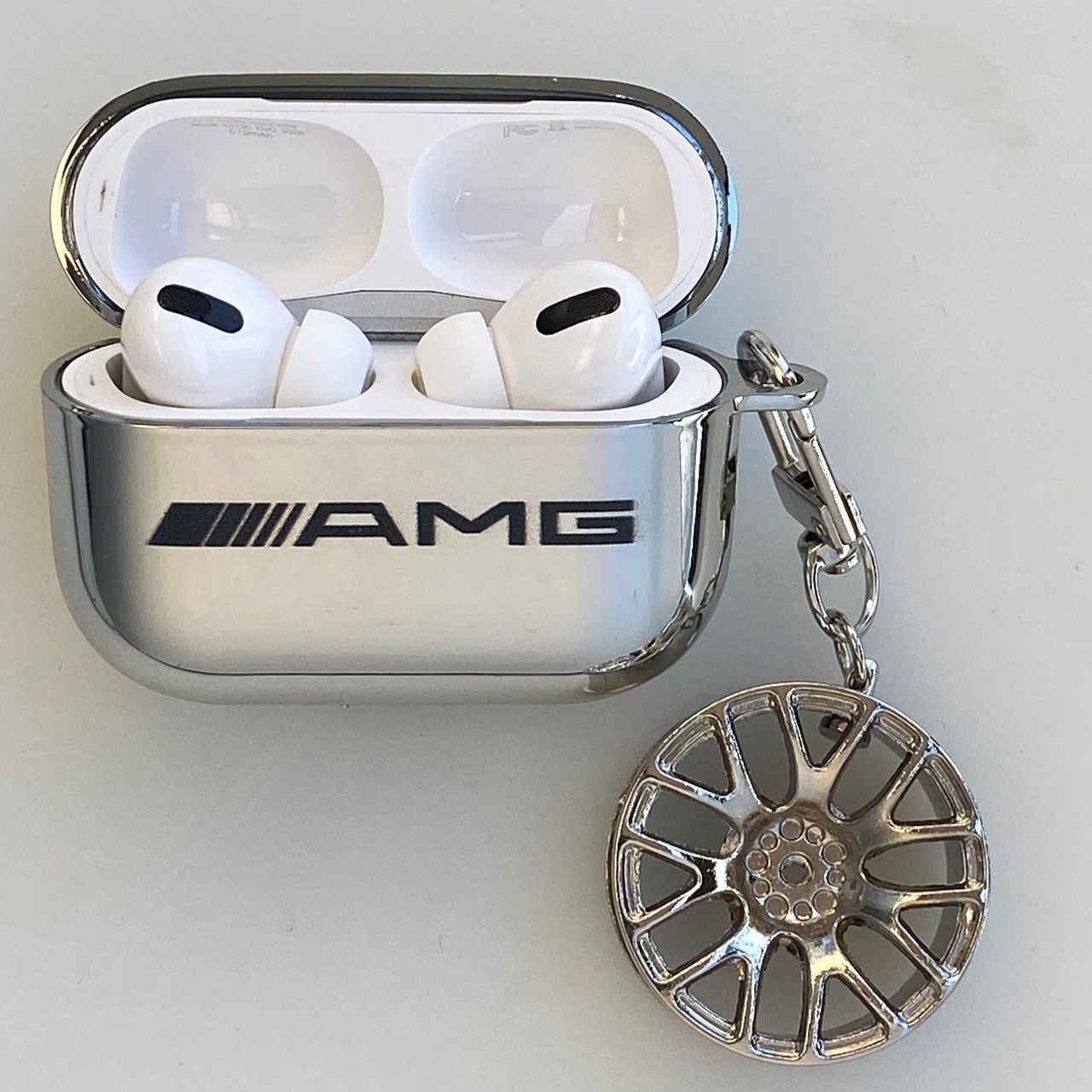 ベンツ　Apple AirPods 第二世代　正規品 Amazon.co.jp: 【整備済み品】 Apple AirPods with Charging