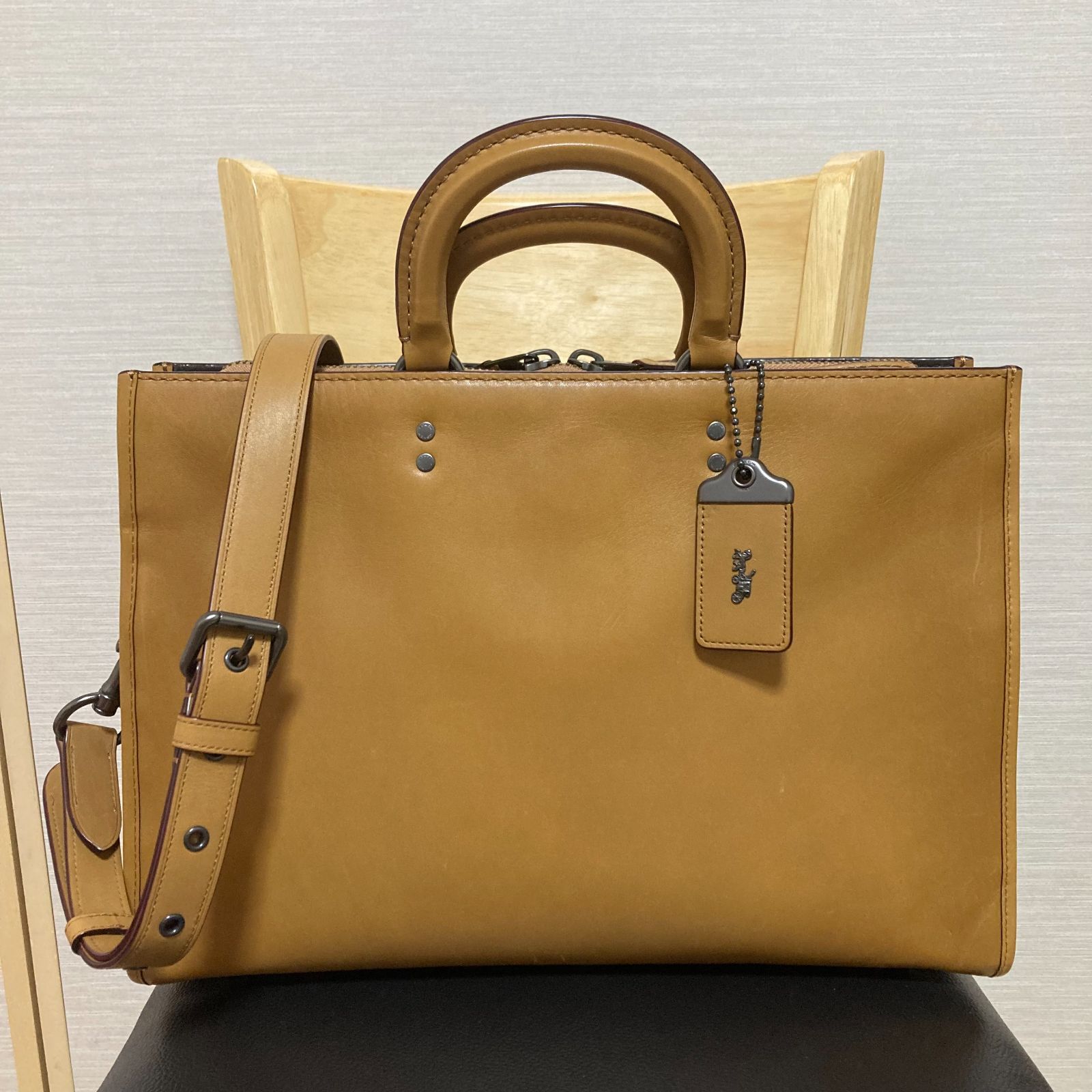 美品 コーチ COACH ビジネスバッグ 11647 ローグ ブリーフ ナチュラルグラブタンレザー 2way ショルダーバッグ 書類かばん メンズ -  メルカリ