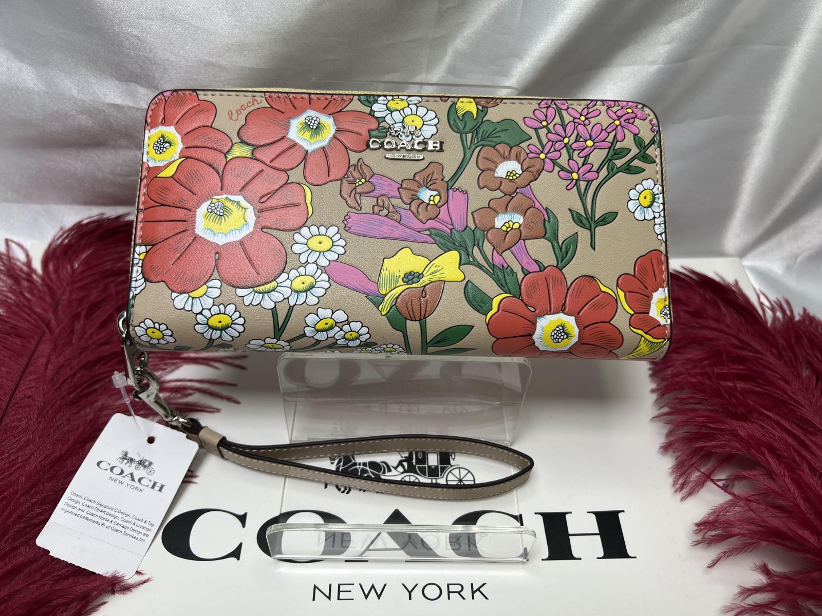 コーチ 長財布 COACH 財布 アコーディオン ロング ジップ アラウンド ウォレット フローラル プリント 大輪花柄 ベージュ系×マルチカラー プレゼント 贈り物 ギフト 財布 レディース ブランド a153 06ASe9D