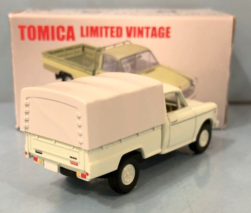 TOMYTEC TOMICA LIMITED VINTAGE トミカ ダットサン1200トラック