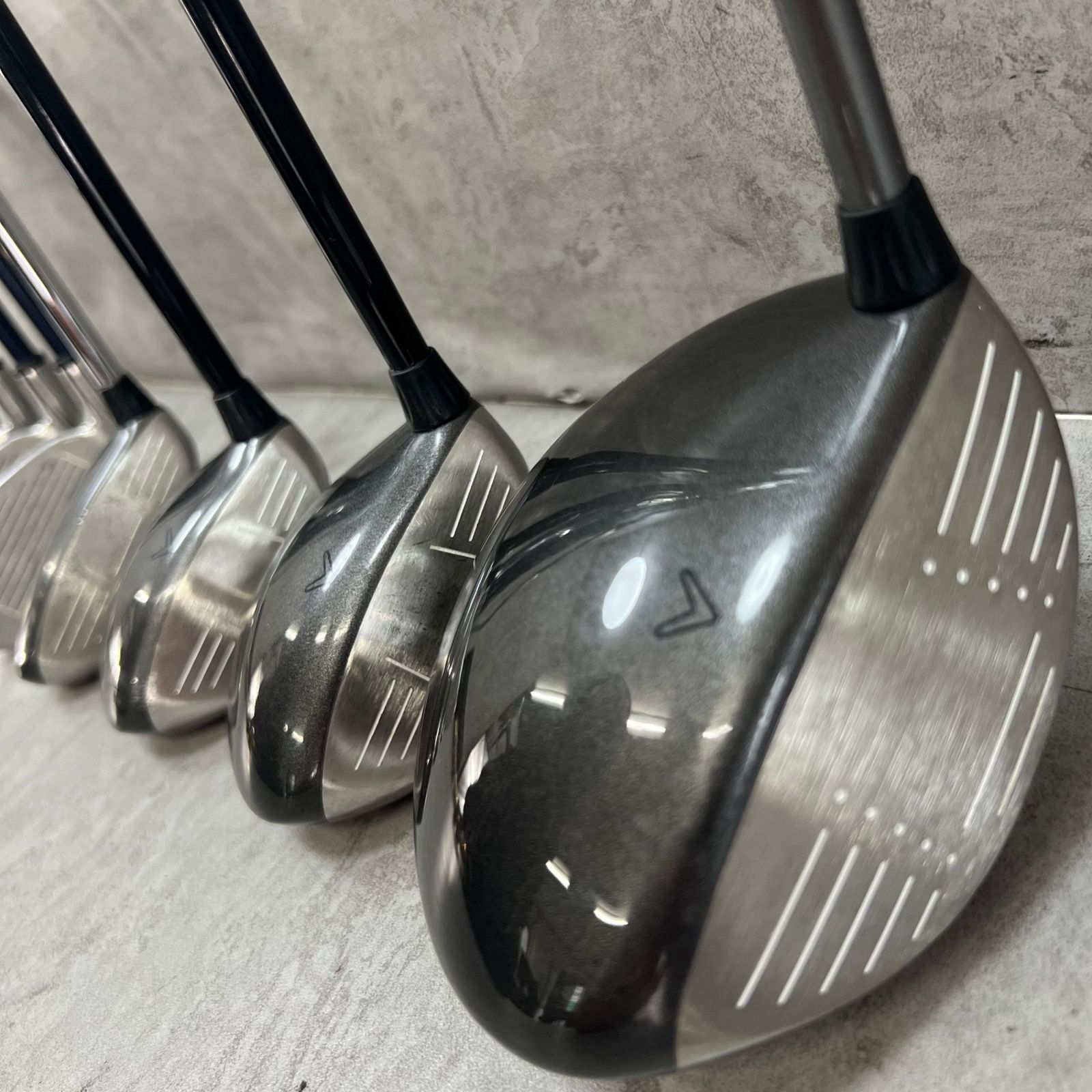 【XXIO】 メンズ　ゴルフクラブセット　テーラーメイド　ドライバー メンズ右利き初心者用 テーラーメイド ゴルフクラブセット W-2541 XXIO