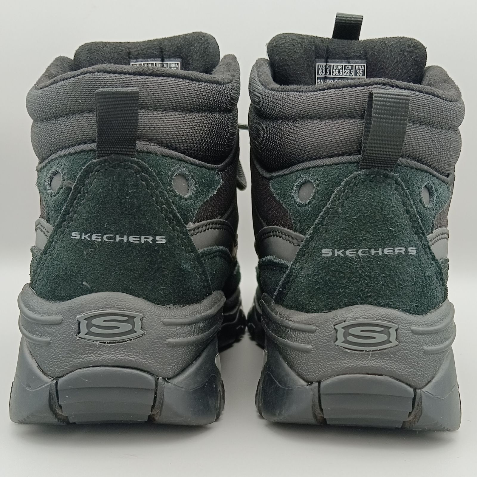 SKECHERS スケッチャーズ
