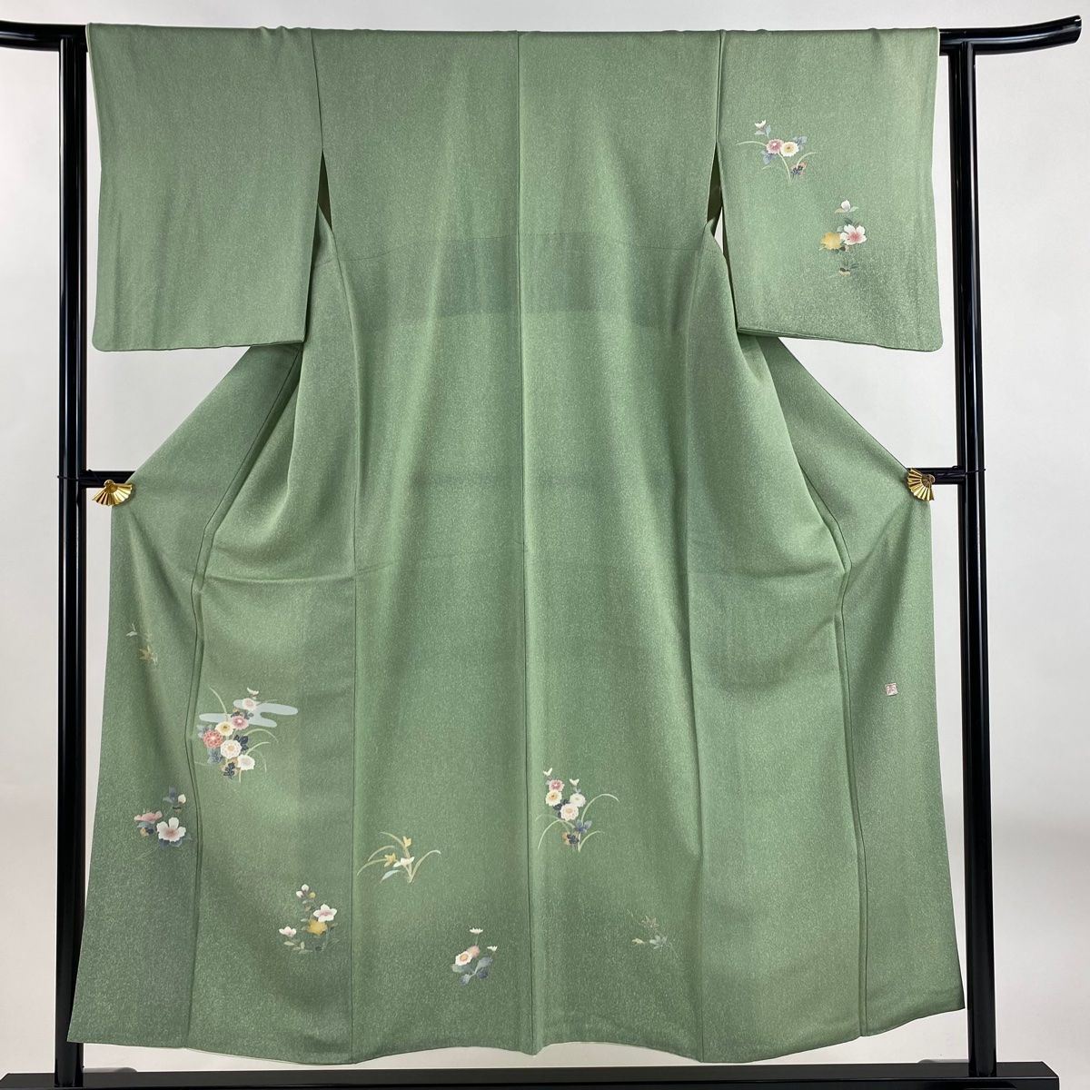付下げ 身丈152.5cm 裄丈62.5cm S 袷 落款 菊 ヱ霞 薄緑 正絹 秀品