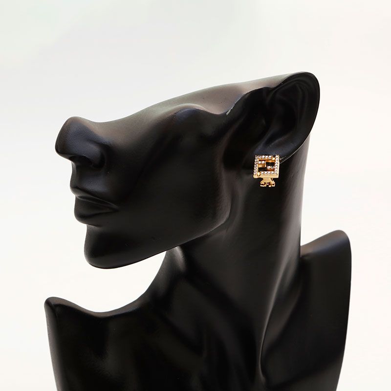 FENDI フェンディ ピアス FFロゴ ラインストーン - メルカリ