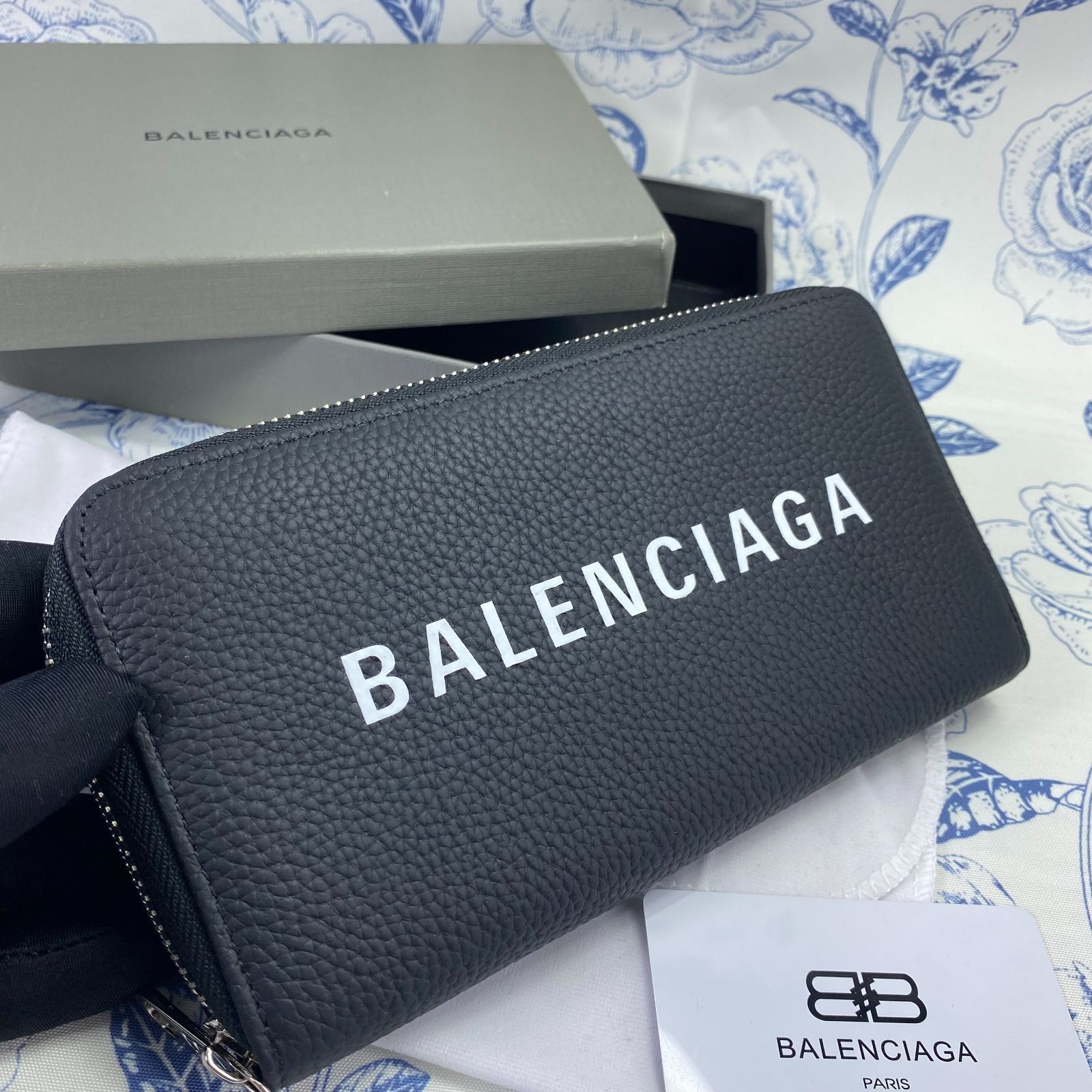 新品箱付き✨】 Balenciaga バレンシアガ 財布 ブラック 長財布 - メルカリ