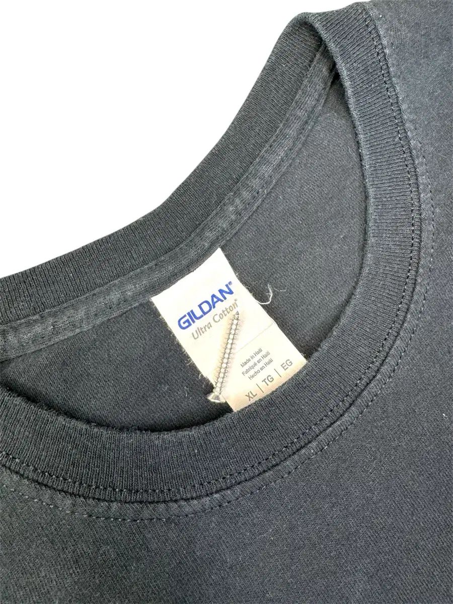 黒 Tシャツ