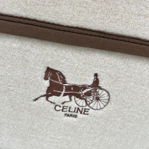 CELINE セリーヌ 毛布 140×200 アクリル毛布 馬車具 未使用品 セリーヌ 箱付 アクリル毛布 140×200 アクリル100