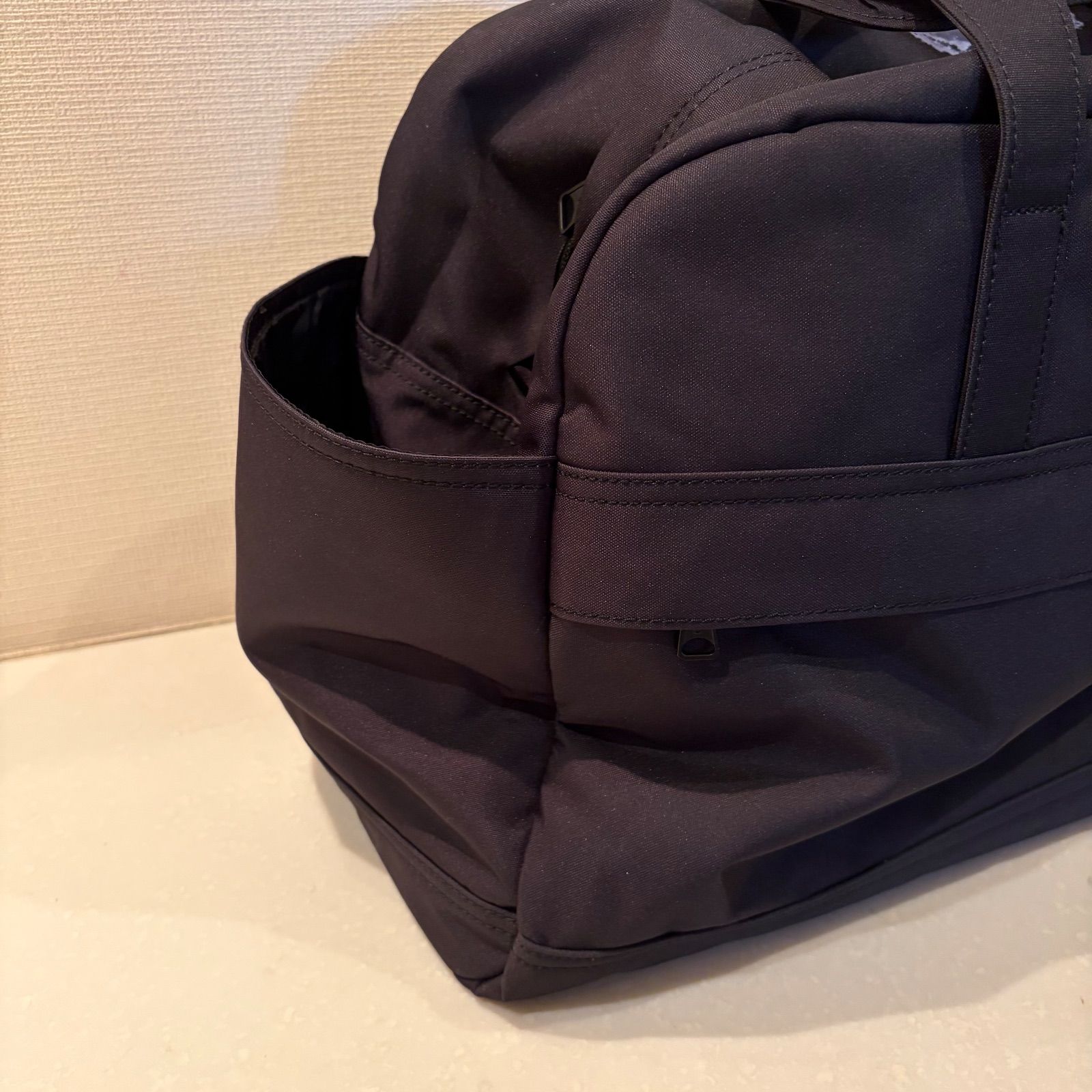 ディーゼル ボストンバッグ RAVE DUFFLE 40L チャコールグレー ディーゼル ボストンバッグ RAVE DUFFLE 40L チャコールグレー