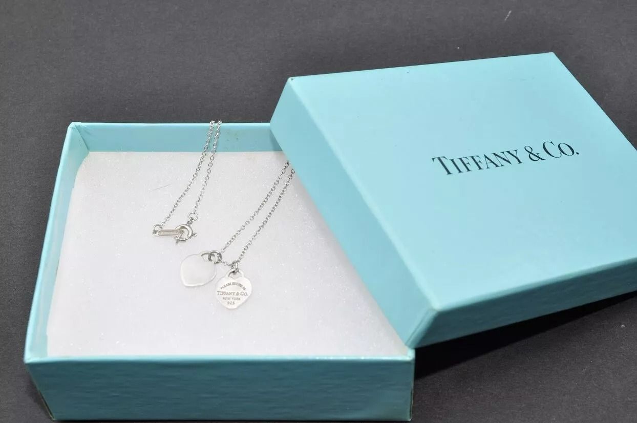 Tiffany & Co. ティファニー ダブルリターントゥーハート
