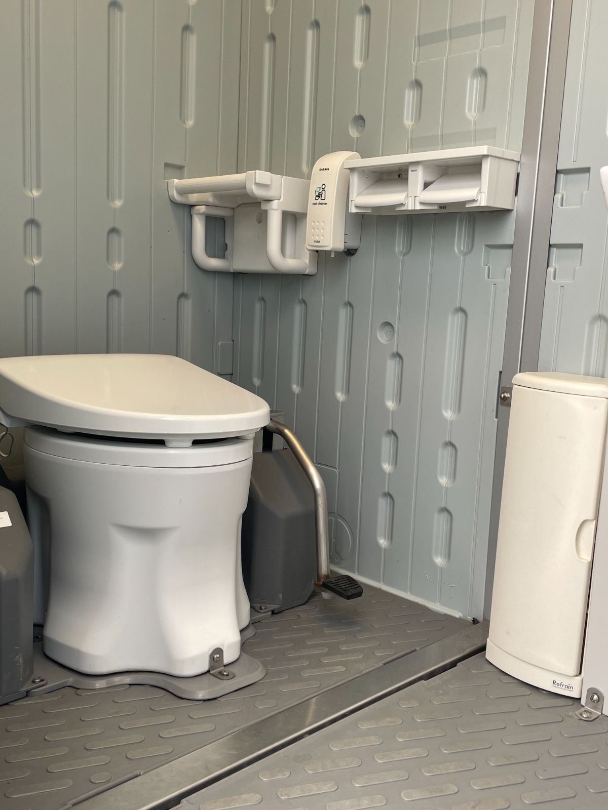 仮設トイレ 快適 手洗い付 洋式 男女 汲取 広い オシャレ