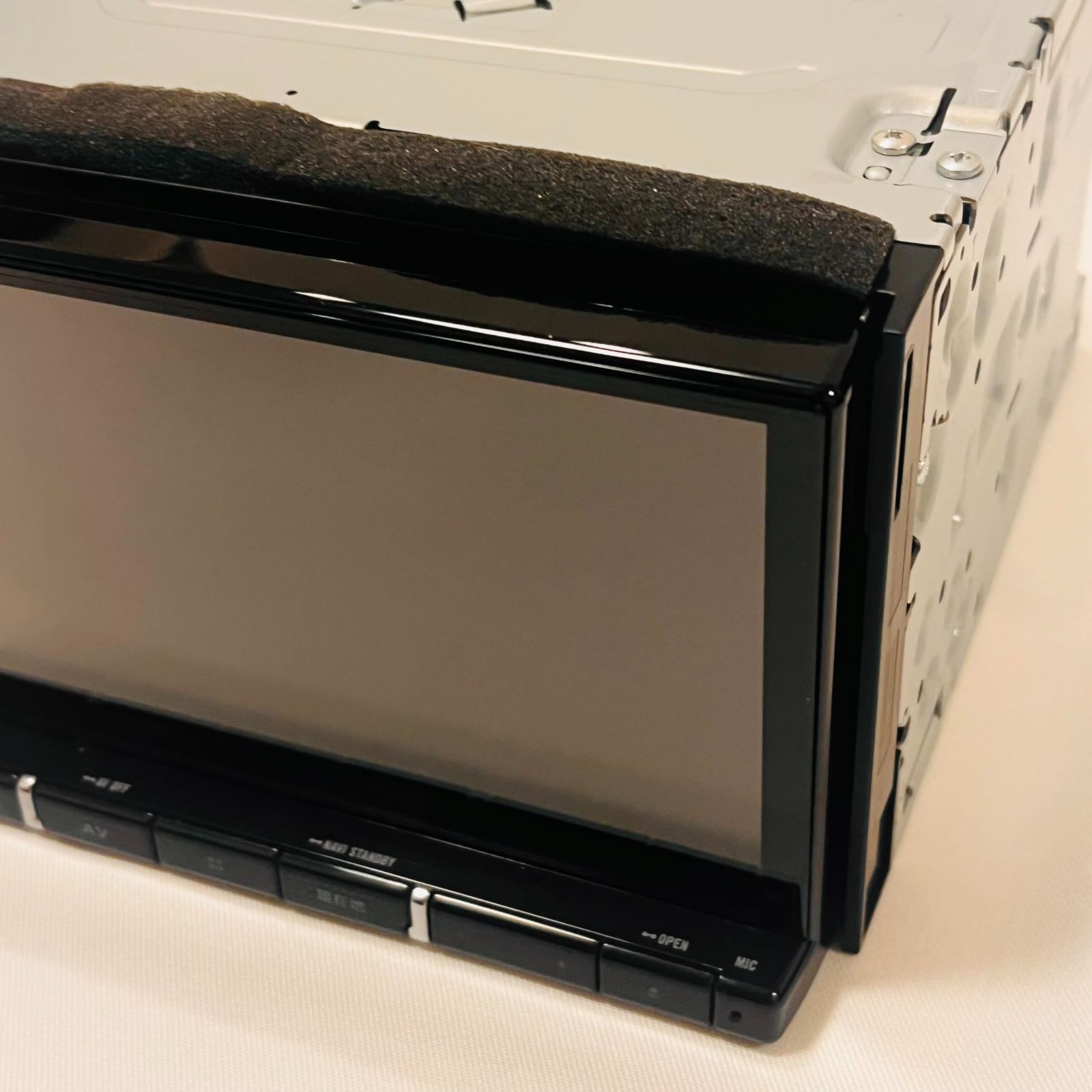 カーナビ AVIC-RZ710