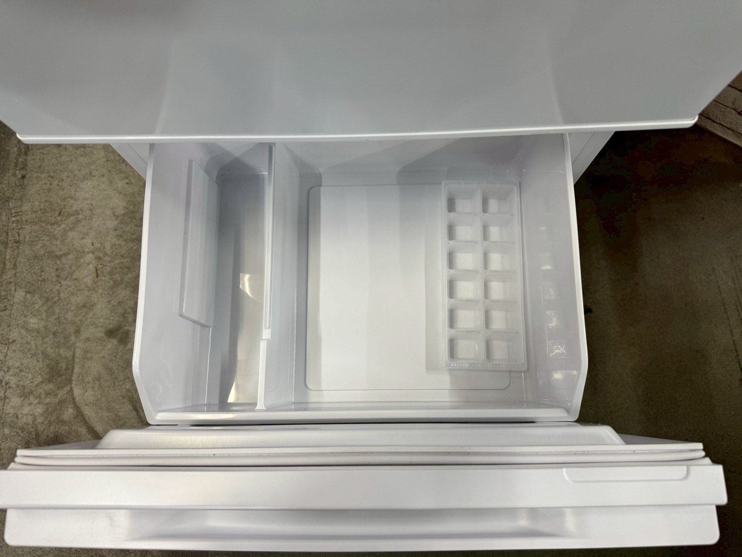 【高年式】大阪送料無料★3か月保障★冷蔵庫★2ドア★AQR-14E2★R-637 大阪送料無料☆3か月保障付き☆冷蔵庫☆アクア☆2ドア