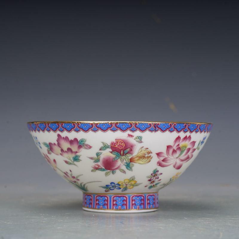 大清乾隆琺瑯粉彩万花賞盤 景徳鎮 陶磁器 装飾品 現代工芸品美術品 置物 清乾隆磁器琺瑯彩花卉碗 茶碗 高脚碗 景徳鎮 装飾品 現代工芸品